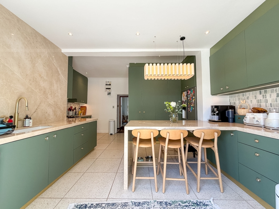 3 Bedroom Property for Sale in Oranjezicht Western Cape